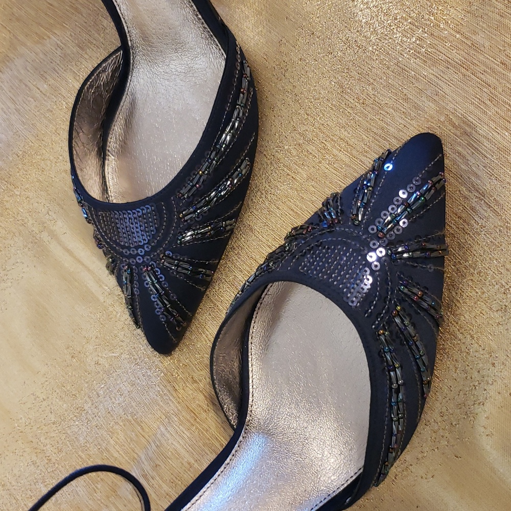 NWoT Adrianna Papell Navy Blue Satin Beaded Pointed Toe Pump, Size 7.5 - Picture 7 of 16